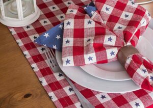 best table decor, Calling Tennessee Home, table runner, 5 things you must have for the best memorial day bbq
