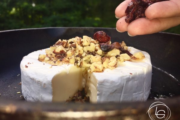 best baked brie, brie recipe, recipe, appetizer, appetizer recipe, cranberries, pecans, maple syrup, bourbon barrel aged maple syrup, Calling Tennessee Home, grade a dark amber, bourbon syrup, bourbon maple, recipe ideas, cheese, cheese recipe, party food, dinner party ideas, baked brie with cranberries & pecans