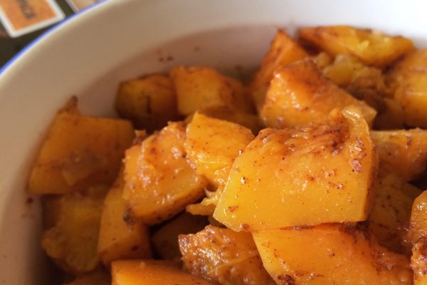 cinnamon maple roasted squash recipe, butternut squash, cinnamon, nutmeg, cloves, baked, side dish, Calling Tennessee Home, bourbon barrel aged maple syrup, chai, pumpkin spice